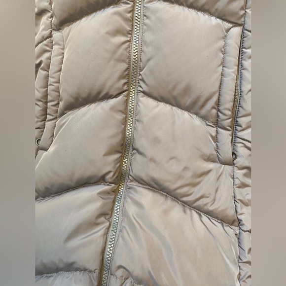 The north face down filled parka jacket. - Picture 4 of 4